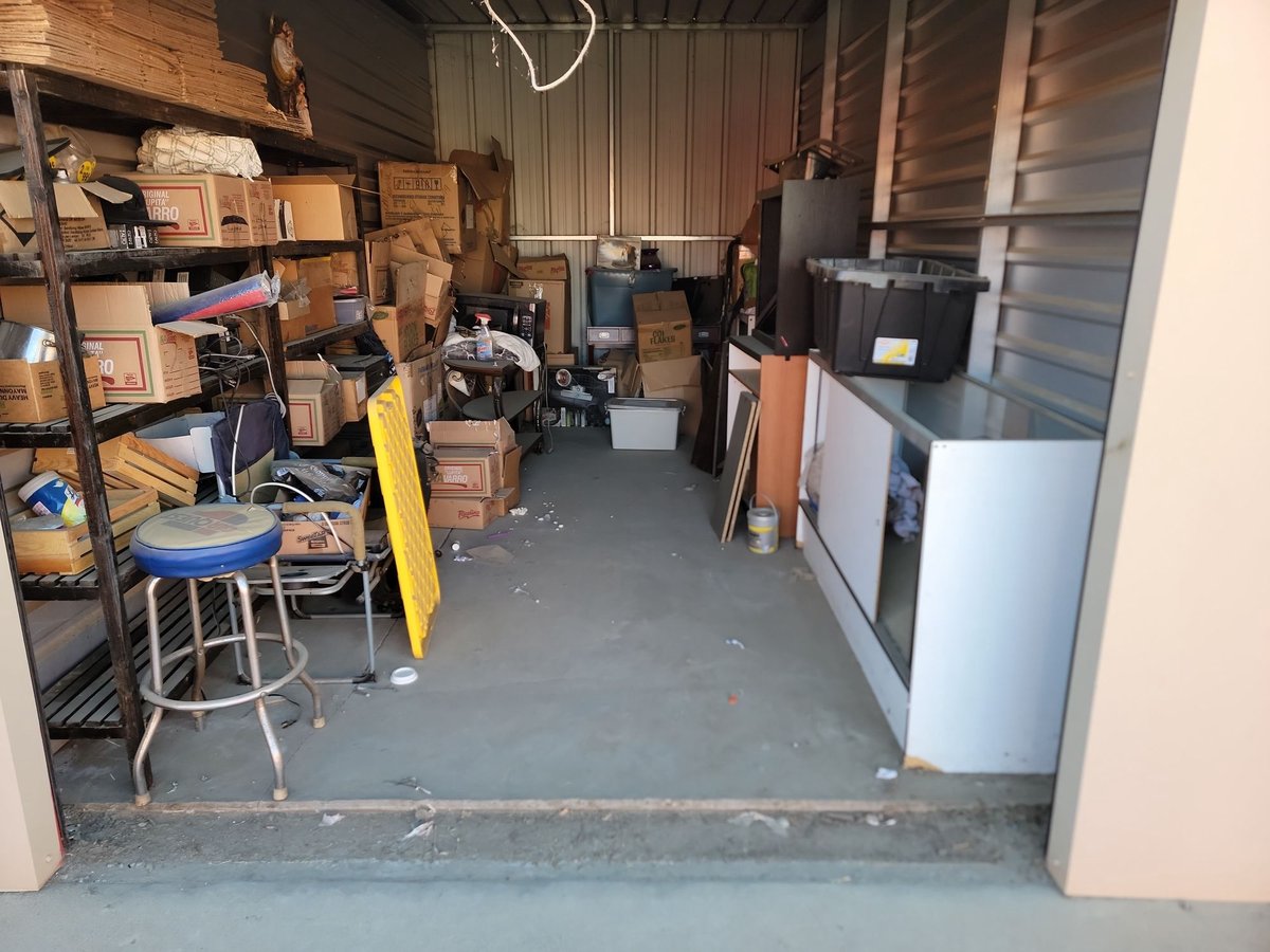 10 x 20 storage unit in Bakersfield, CA