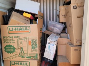 5 x 5 storage unit in Bakersfield, CA