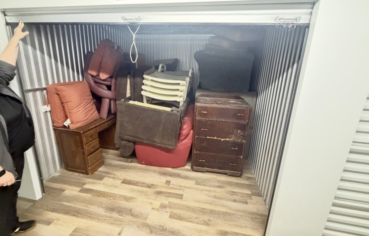 10 x 10 storage unit in East Windsor, CT