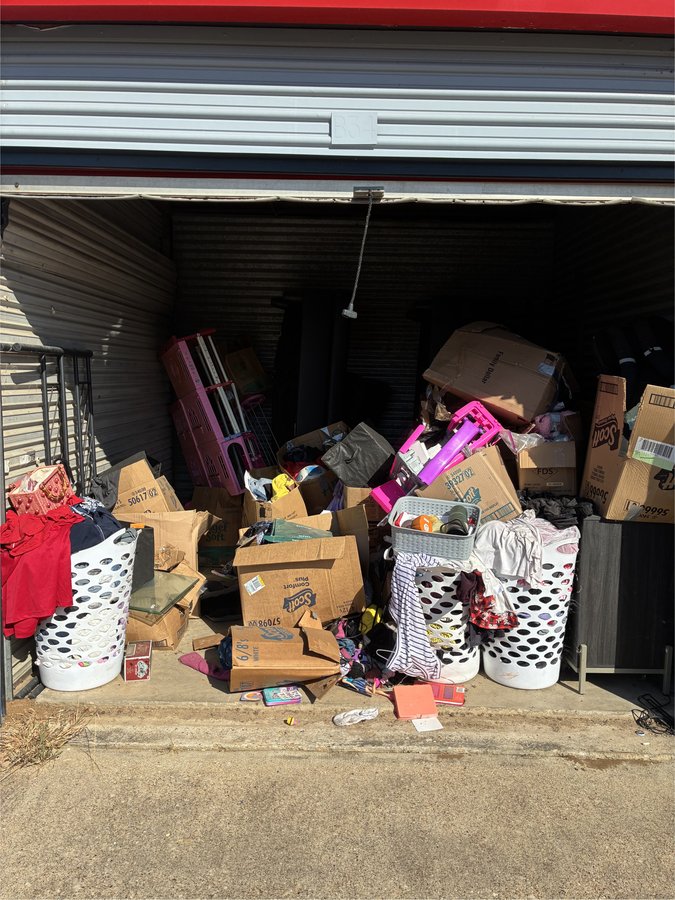 10 x 10 storage unit in Seagoville, TX