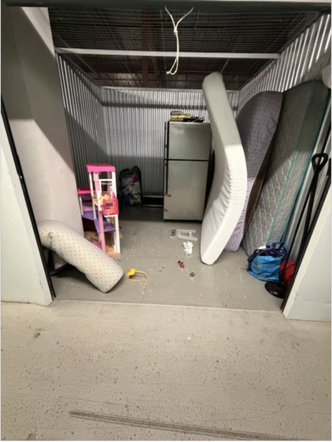8 x 10 storage unit in Woodbridge, NJ