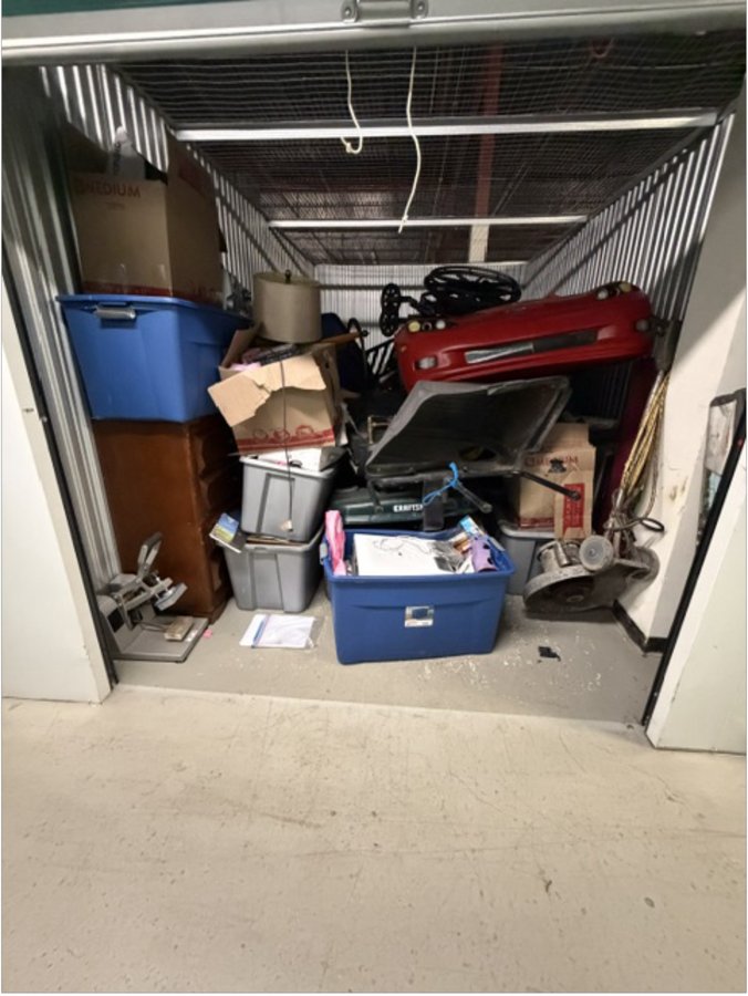 10 x 15 storage unit in Woodbridge, NJ