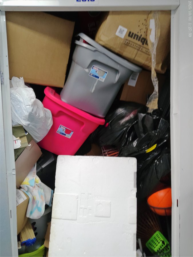 5 x 11 storage unit in Leisure City, FL