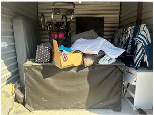 10 x 10 storage unit in Seagoville, TX