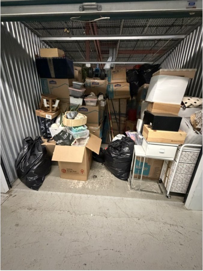 10 x 15 storage unit in Woodbridge, NJ