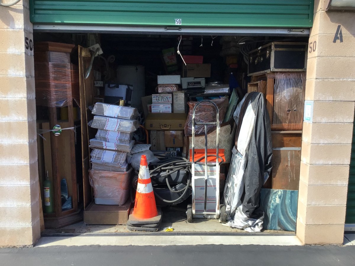 10 x 30 storage unit in Beaumont, CA