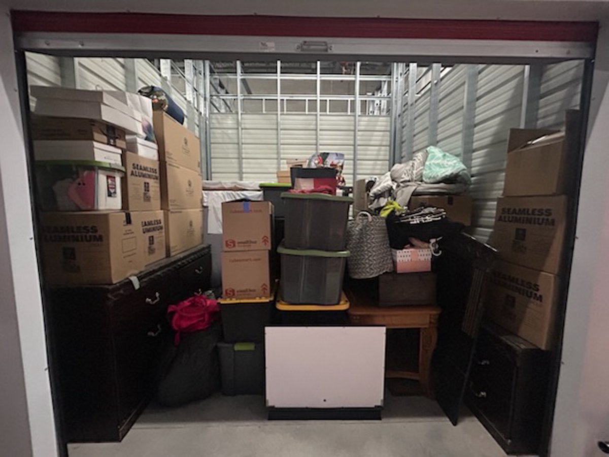 10 x 10 storage unit in Monroe, MI
