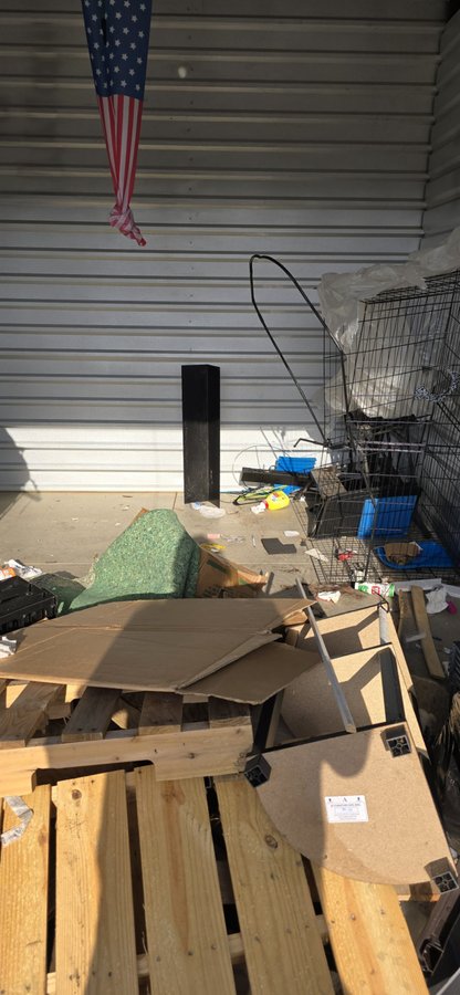 10 x 25 storage unit in Huntsville, AL