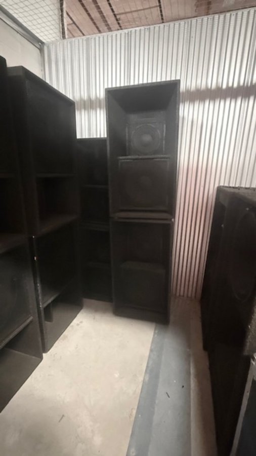 8 x 8 storage unit in Bay Shore, NY