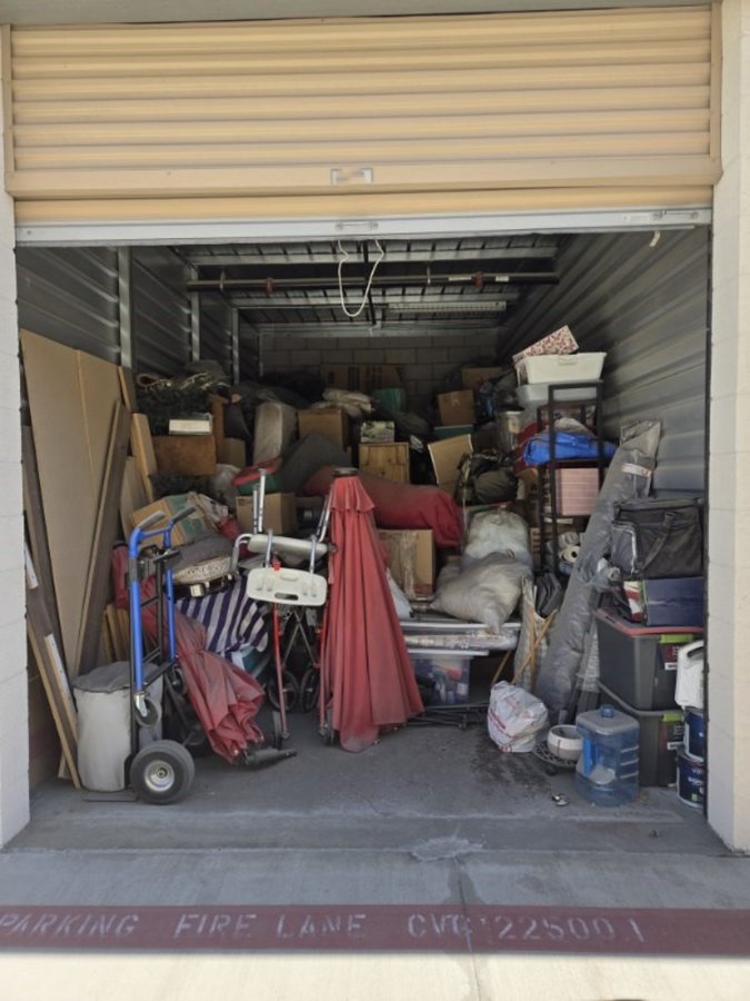 10 x 20 storage unit in Thousand Palms, CA