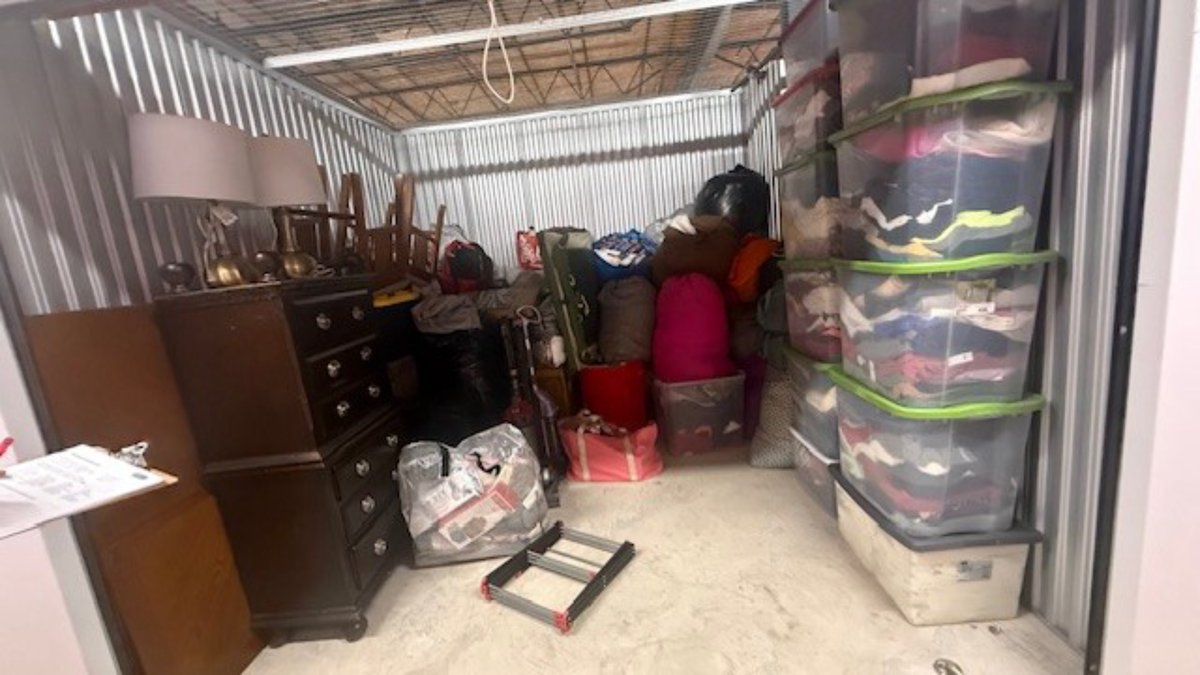 10 x 10 storage unit in Bay Shore, NY