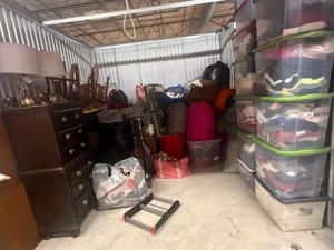 10 x 10 storage unit in Bay Shore, NY