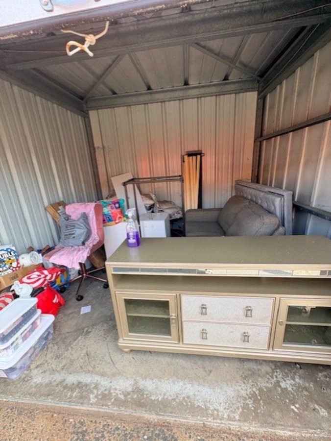 10 x 10 storage unit in South Windsor, CT