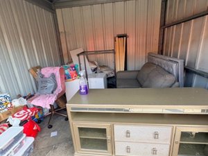 10 x 10 storage unit in South Windsor, CT