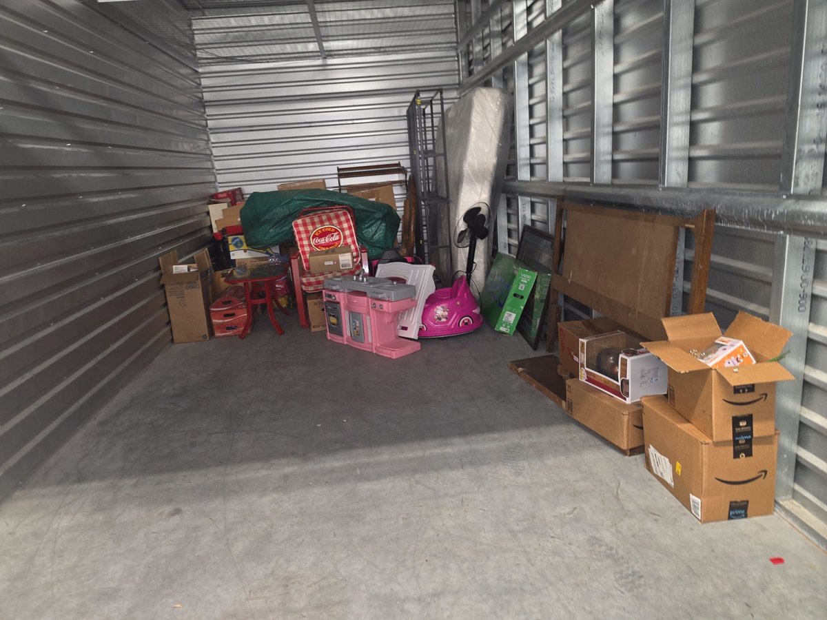 10 x 20 storage unit in Huntersville, NC