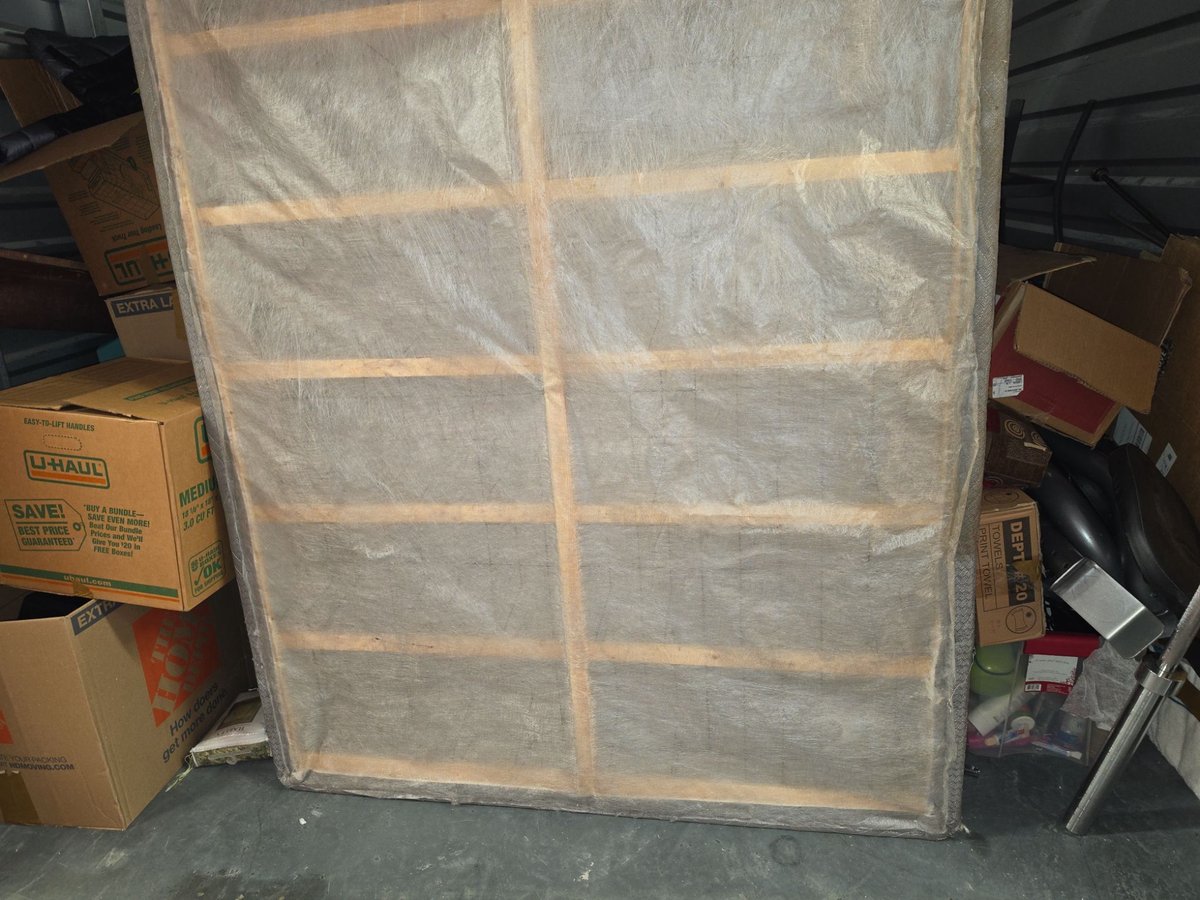 10 x 10 storage unit in Huntersville, NC
