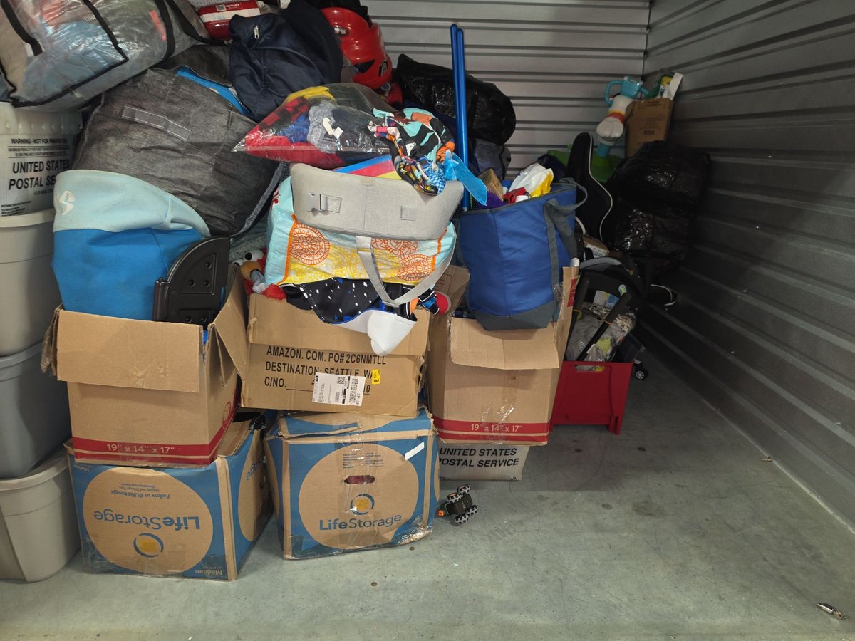 10 x 10 storage unit in Huntersville, NC