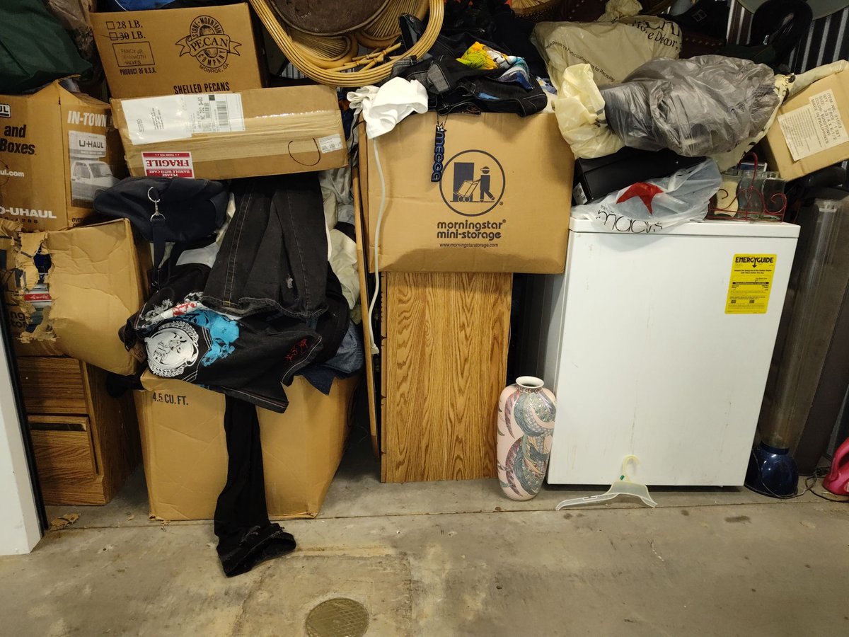 10 x 10 storage unit in Charlotte, NC