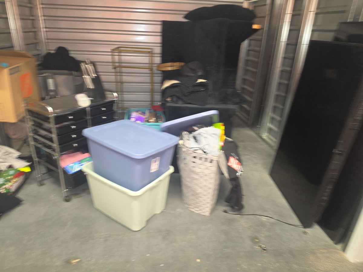 10 x 10 storage unit in Huntersville, NC