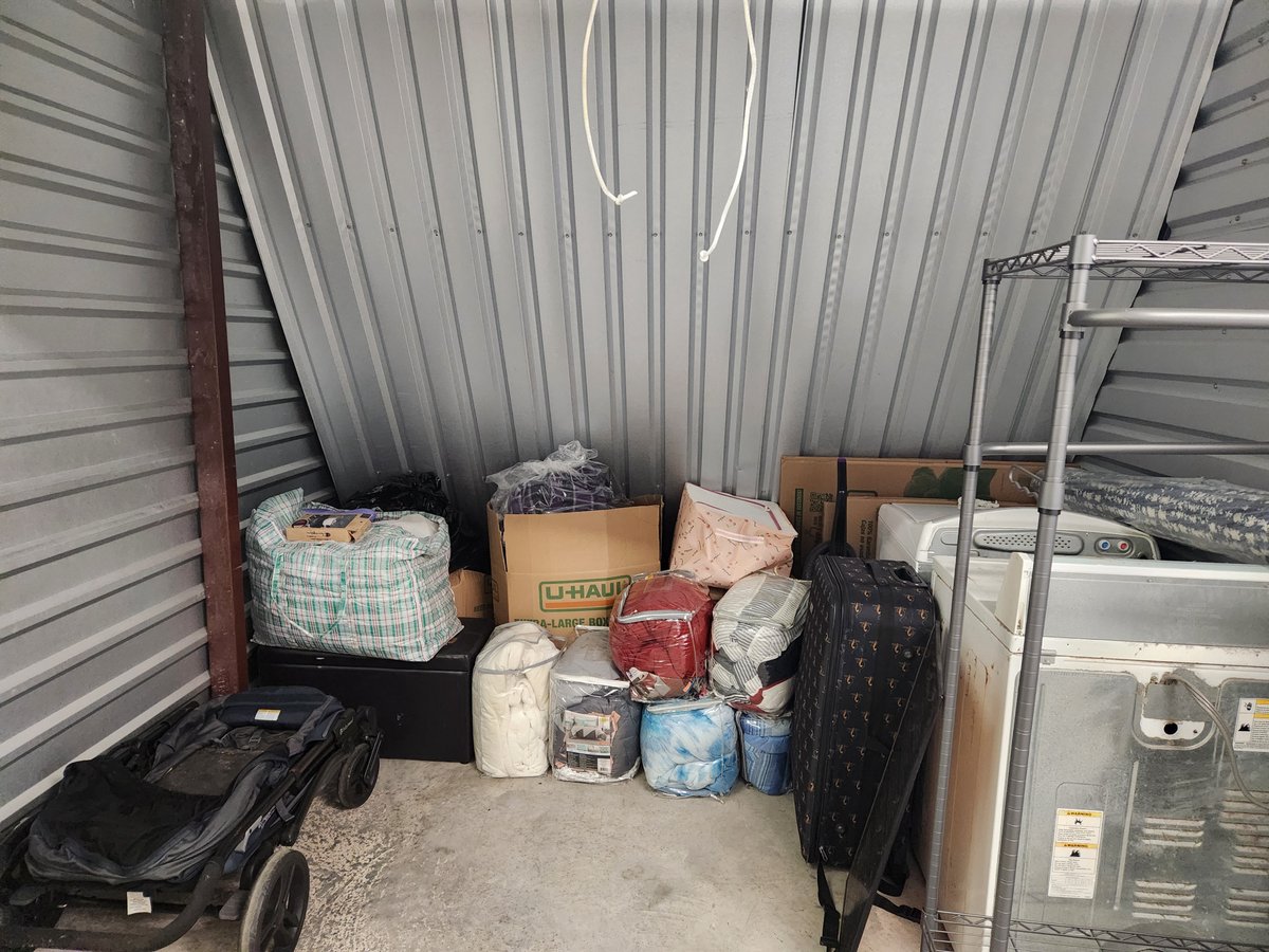 10 x 7 storage unit in Camillus, NY