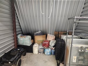 10 x 7 storage unit in Camillus, NY