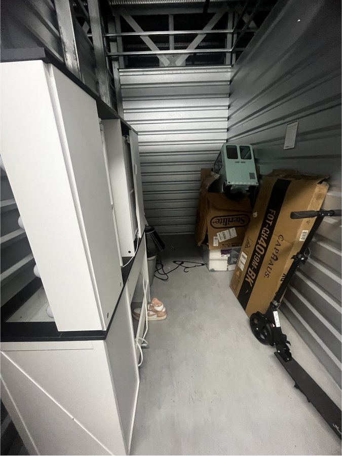 5 x 10 storage unit in Philadelphia, PA