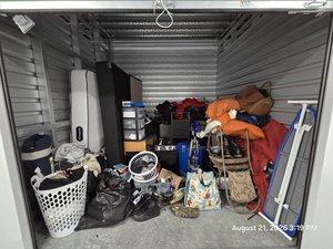 10 x 10 storage unit in Greenville, SC