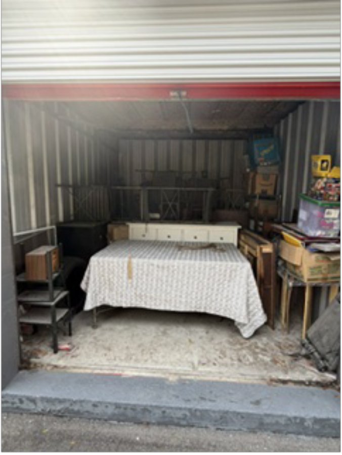 10 x 15 storage unit in Tampa, FL