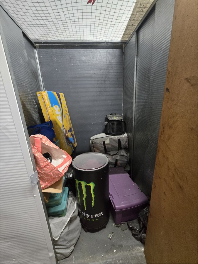 5 x 5 storage unit in Newark, NJ