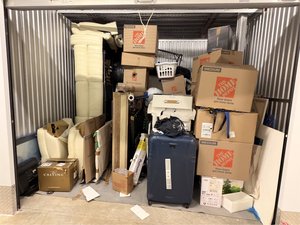 10 x 10 storage unit in Palm Beach Gardens, FL
