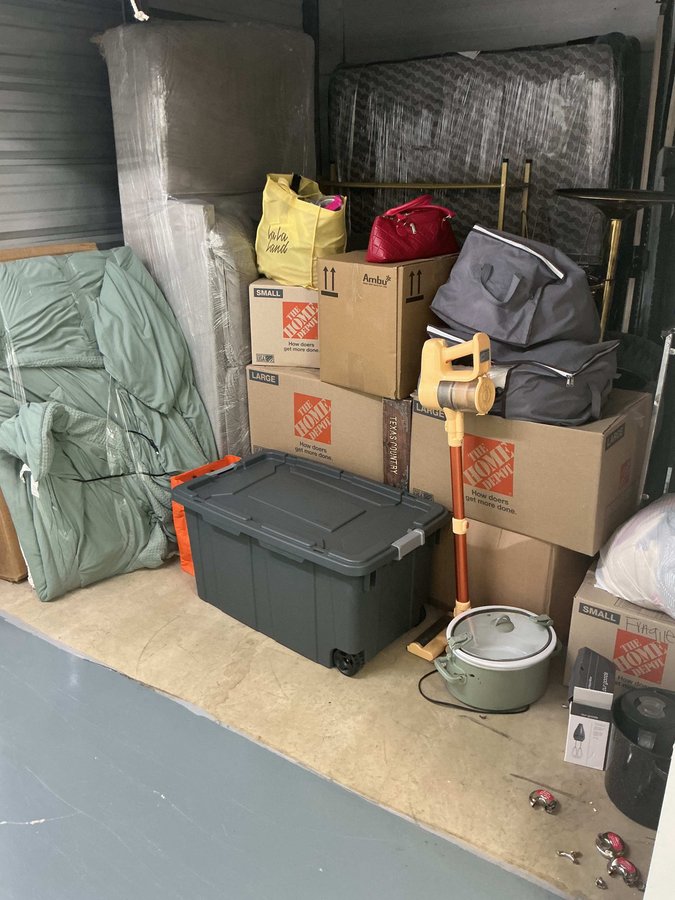10 x 10 storage unit in Houston, TX