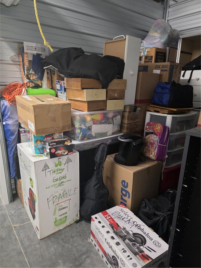 10 x 10 storage unit in Hinesville, GA