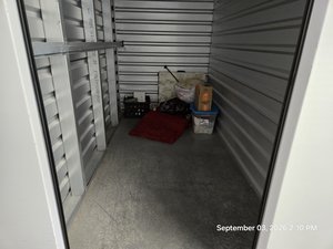 5 x 10 storage unit in Greenville, SC