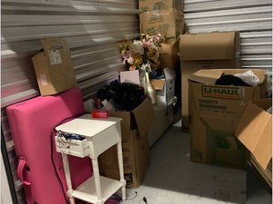 10 x 10 storage unit in Bolingbrook, IL
