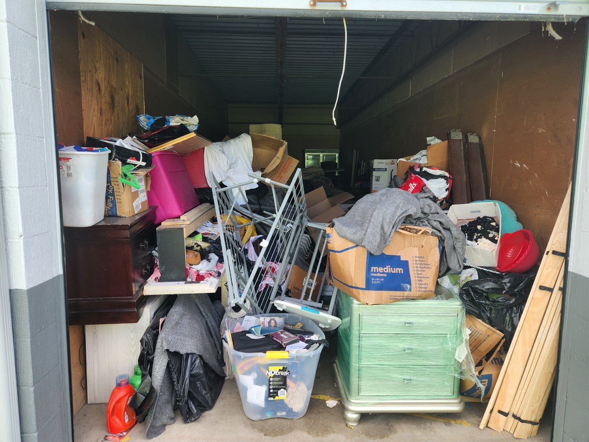 10 x 30 storage unit in Mechanicsburg, PA