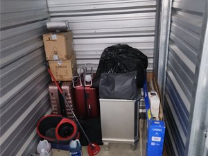 5 x 10 storage unit in Dallas, TX