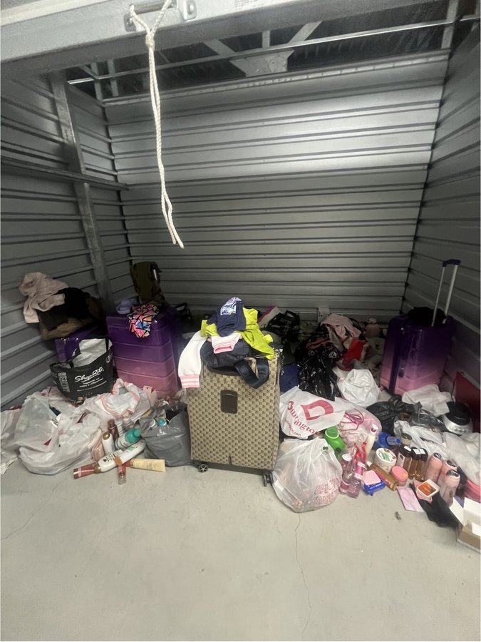 7 x 10 storage unit in Philadelphia, PA
