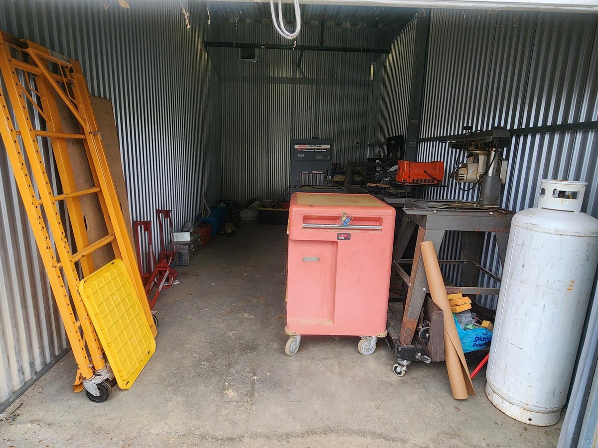 10 x 20 storage unit in Bridgeville, PA