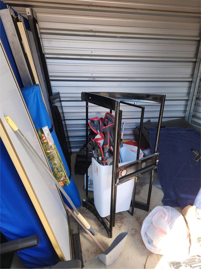10 x 10 storage unit in Dallas, TX