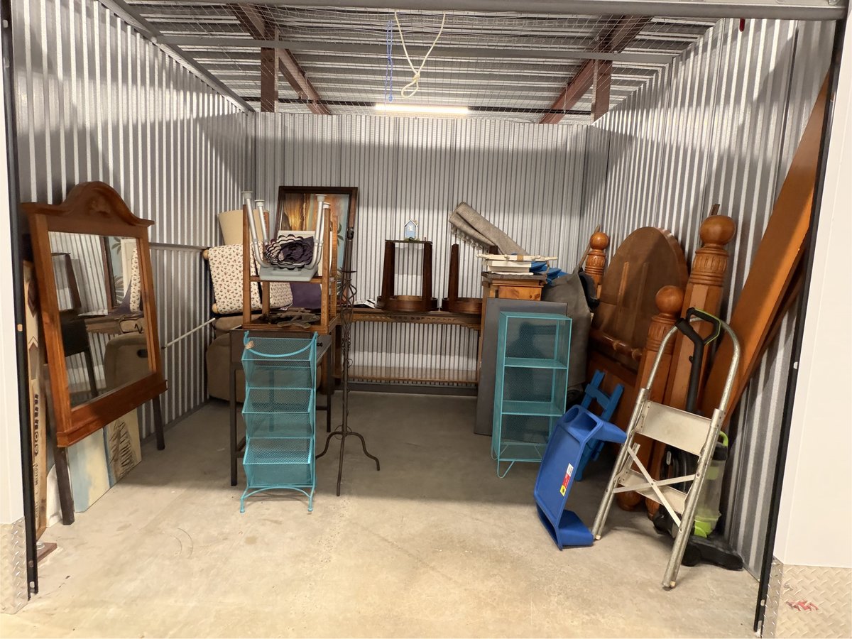 10 x 10 storage unit in Palm Beach Gardens, FL