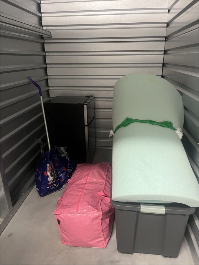 5 x 10 storage unit in Philadelphia, PA