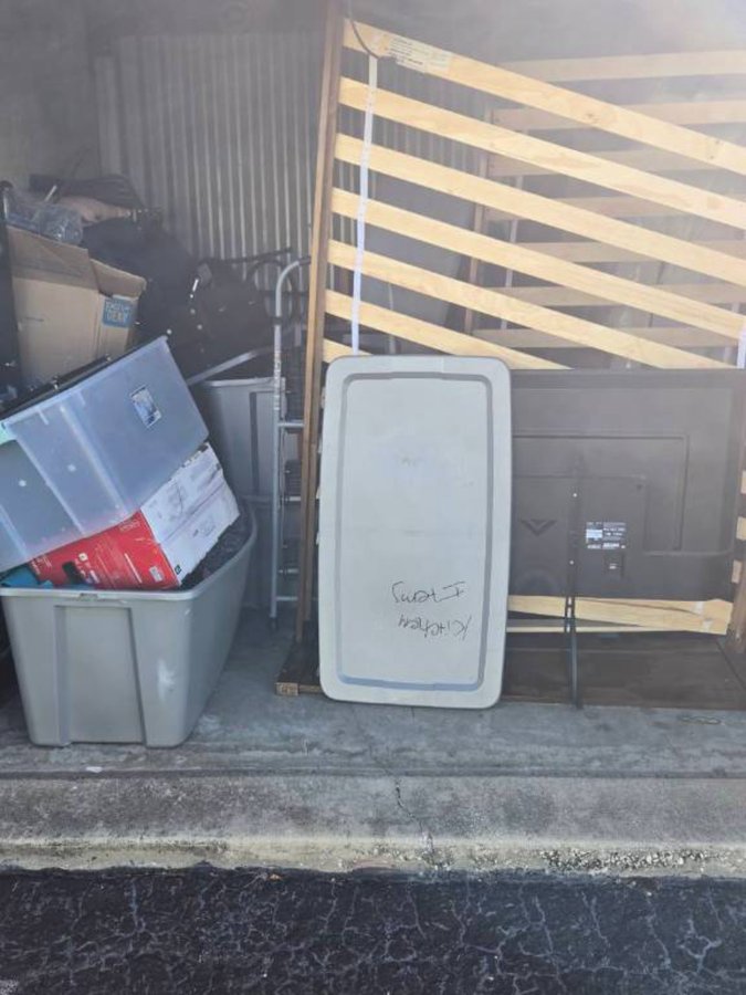 10 x 10 storage unit in Land O Lakes, FL