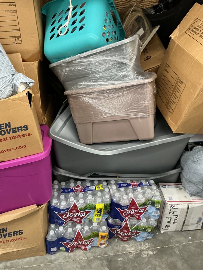 5 x 8 storage unit in Houston, TX