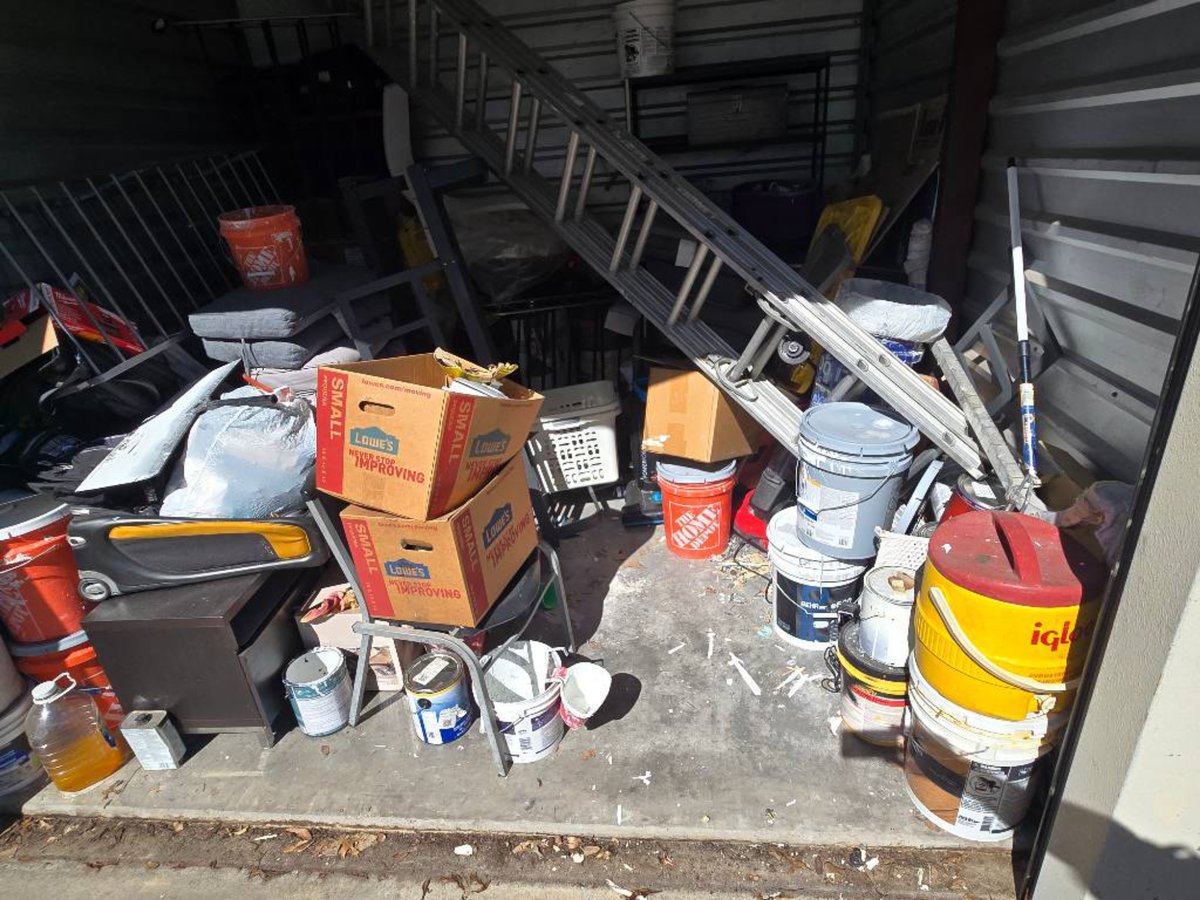 10 x 10 storage unit in Dallas, TX