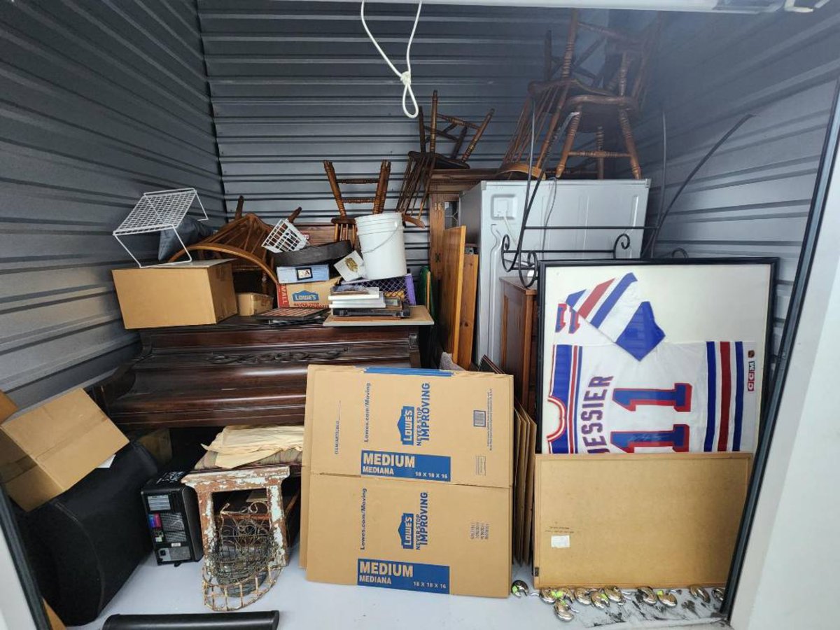 10 x 7 storage unit in Humble, TX
