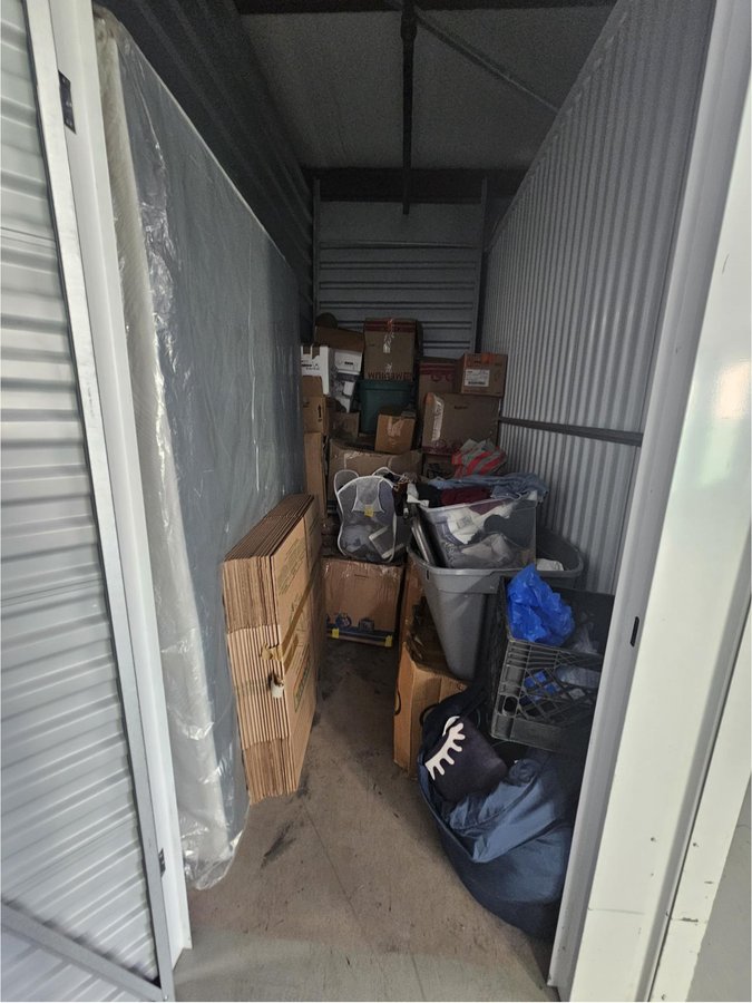 5 x 10 storage unit in Lodi, NJ
