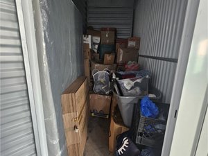 5 x 10 storage unit in Lodi, NJ