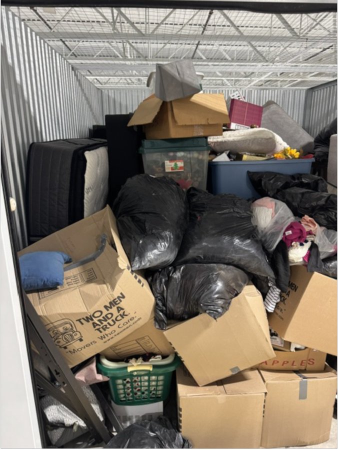 10 x 12 storage unit in Dearborn Heights, MI