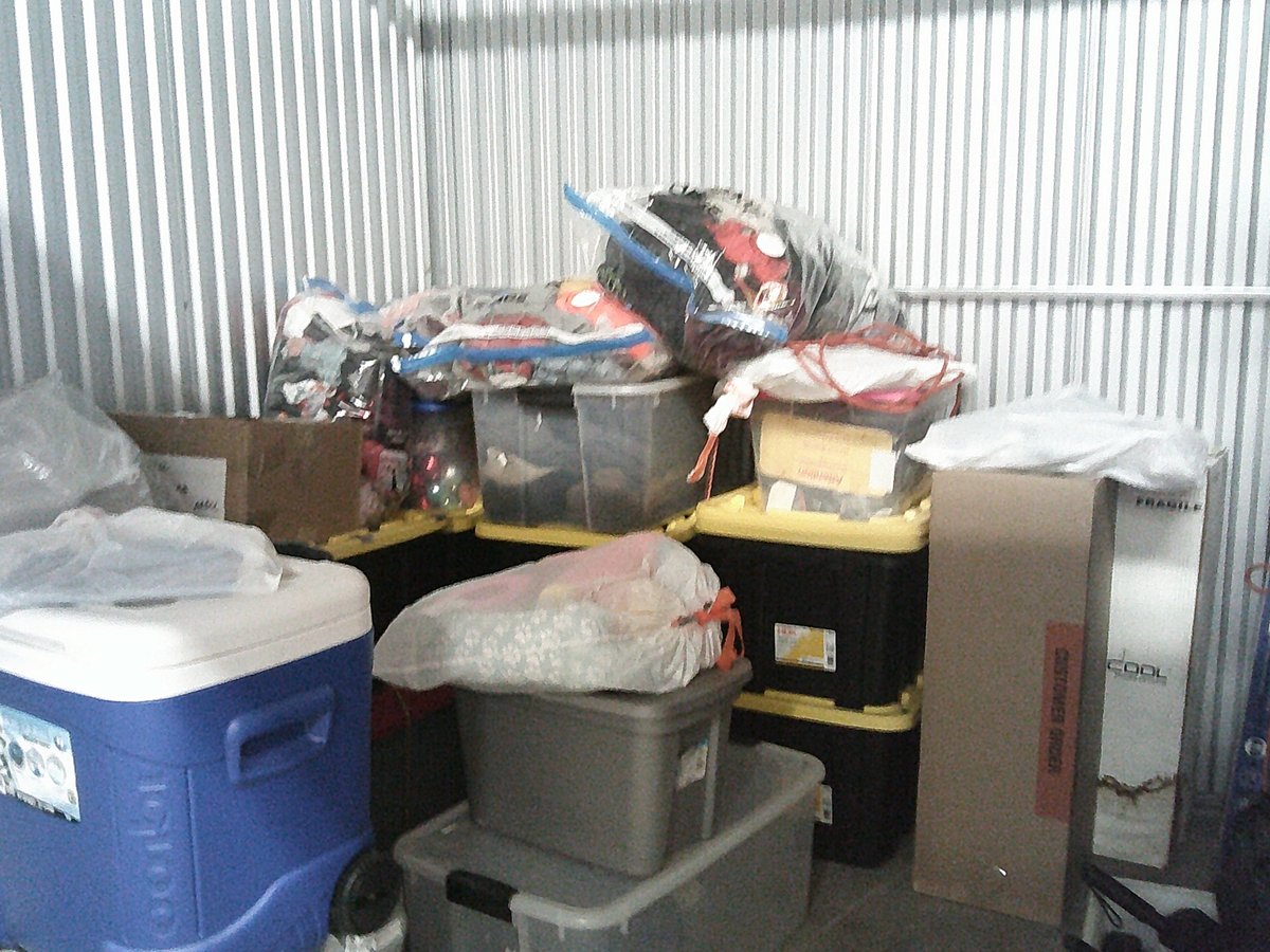 10 x 10 storage unit in Chicago, IL
