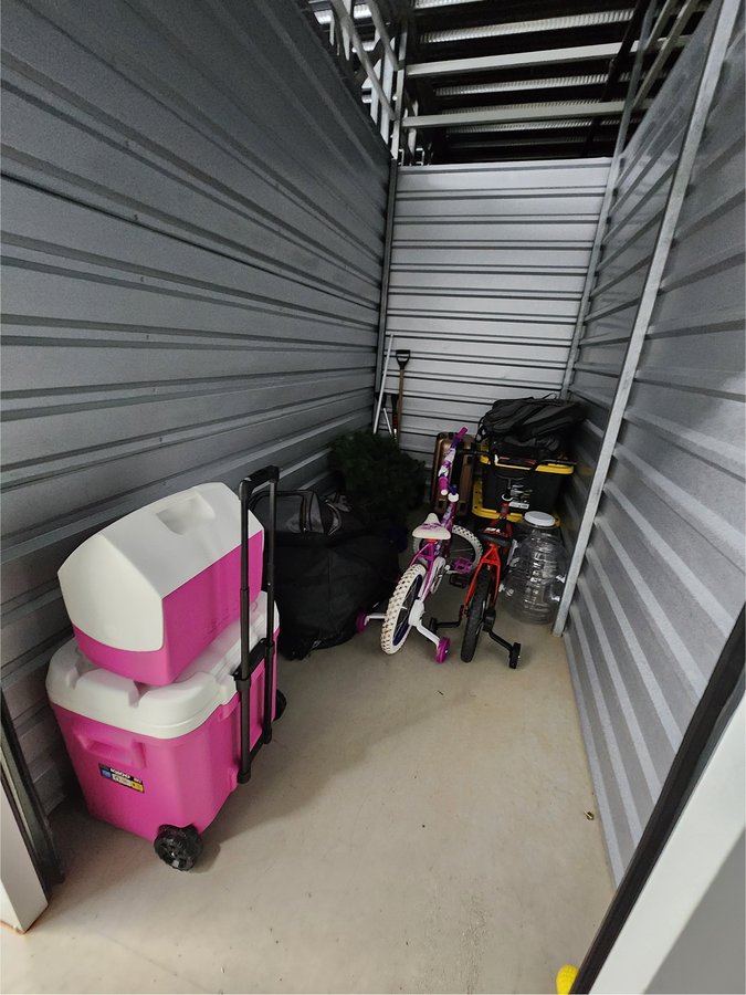 5 x 10 storage unit in Philadelphia, PA